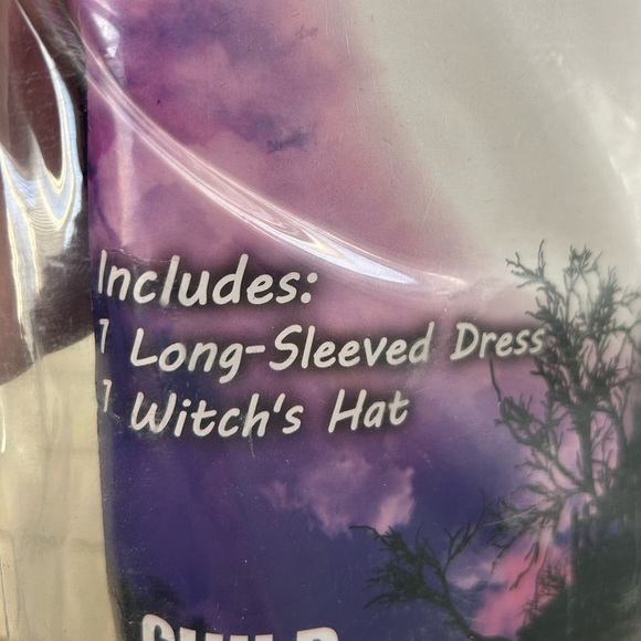 New Kids Witch Costume - Picture 3 of 5